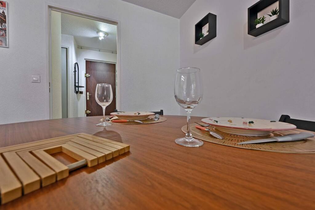 Appartamento Les Comtadins - Parking Gratuit - Balcon - Clim Avignone Esterno foto